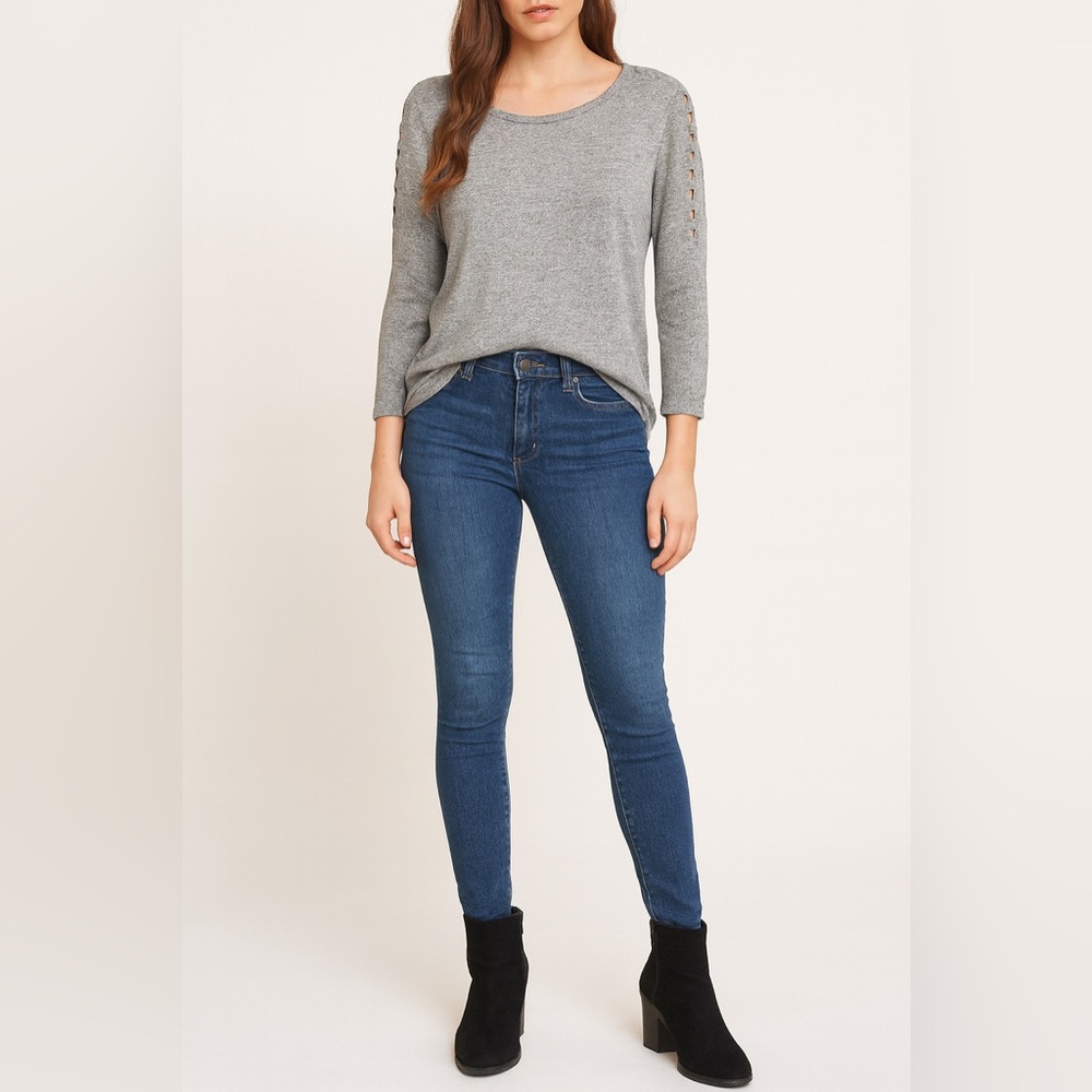 Alyx Women’s Large Gray Long Sleeve Lattice Sleeve Detail Casual Chic Top